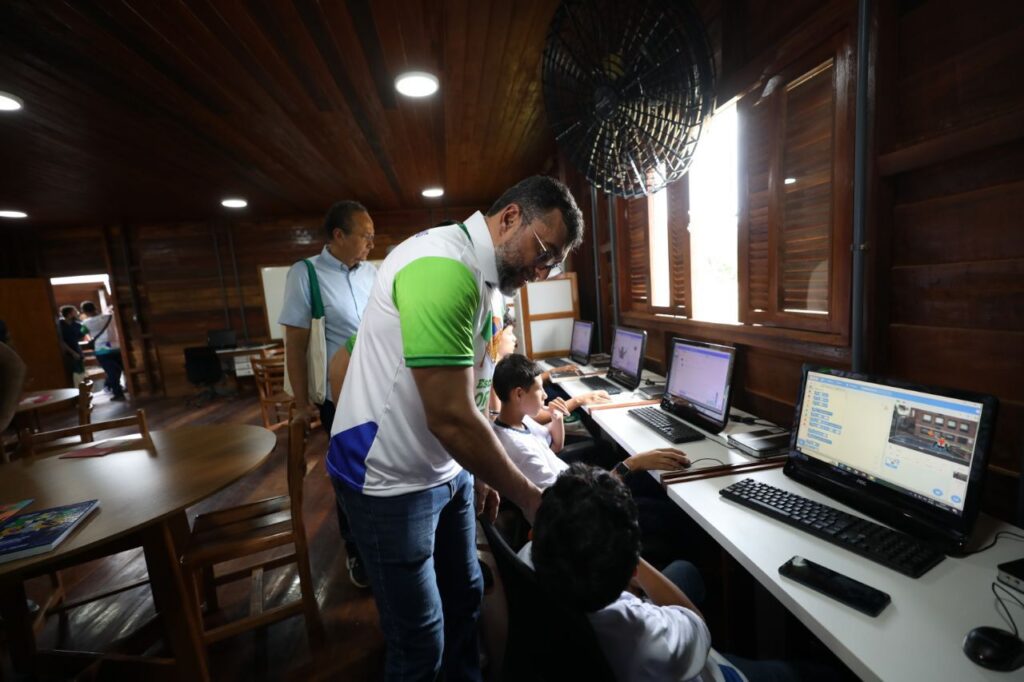 Governador escola floresta educação