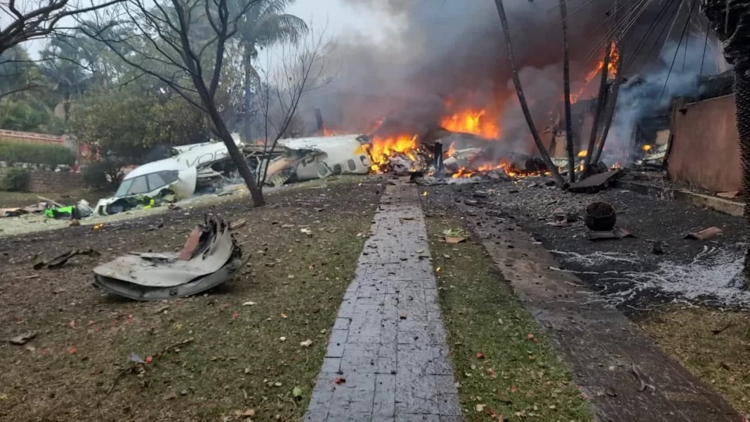 avião cai em Vinhedo