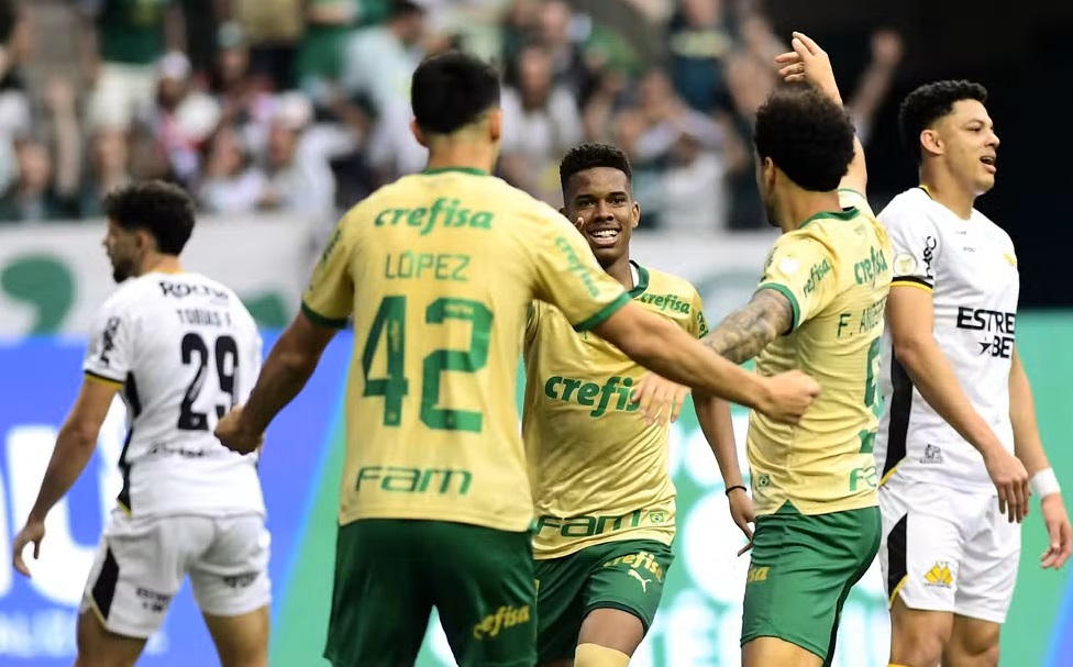 Palmeiras vence Criciúma de goleada