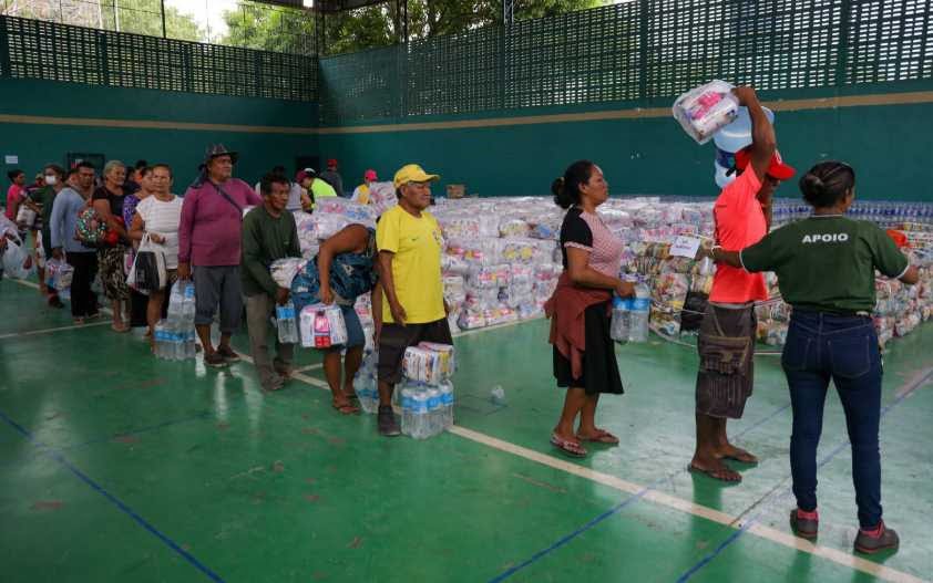 Operação Estiagem mantimentos ribeirinhos