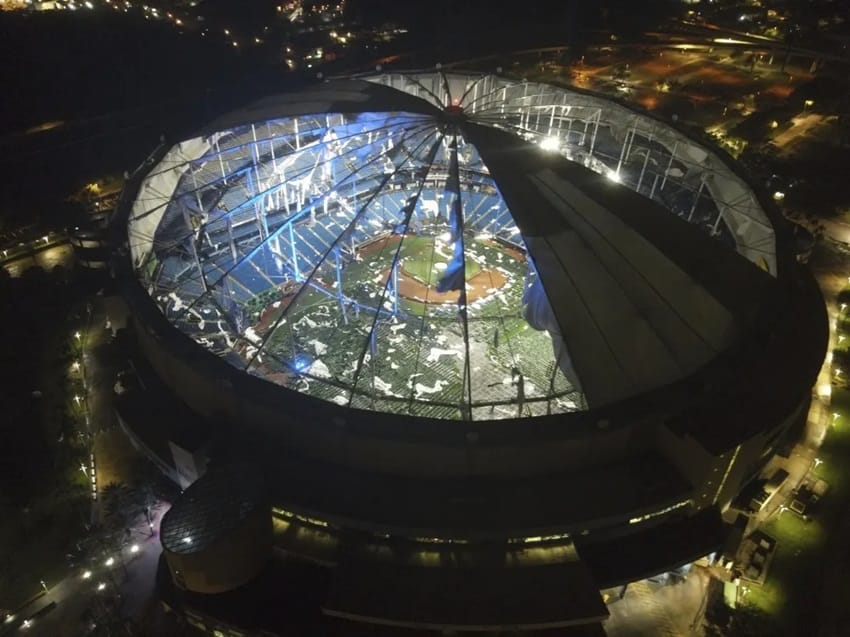 Estádio destruído