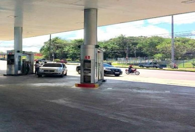 posto de gasolina gerente torturado