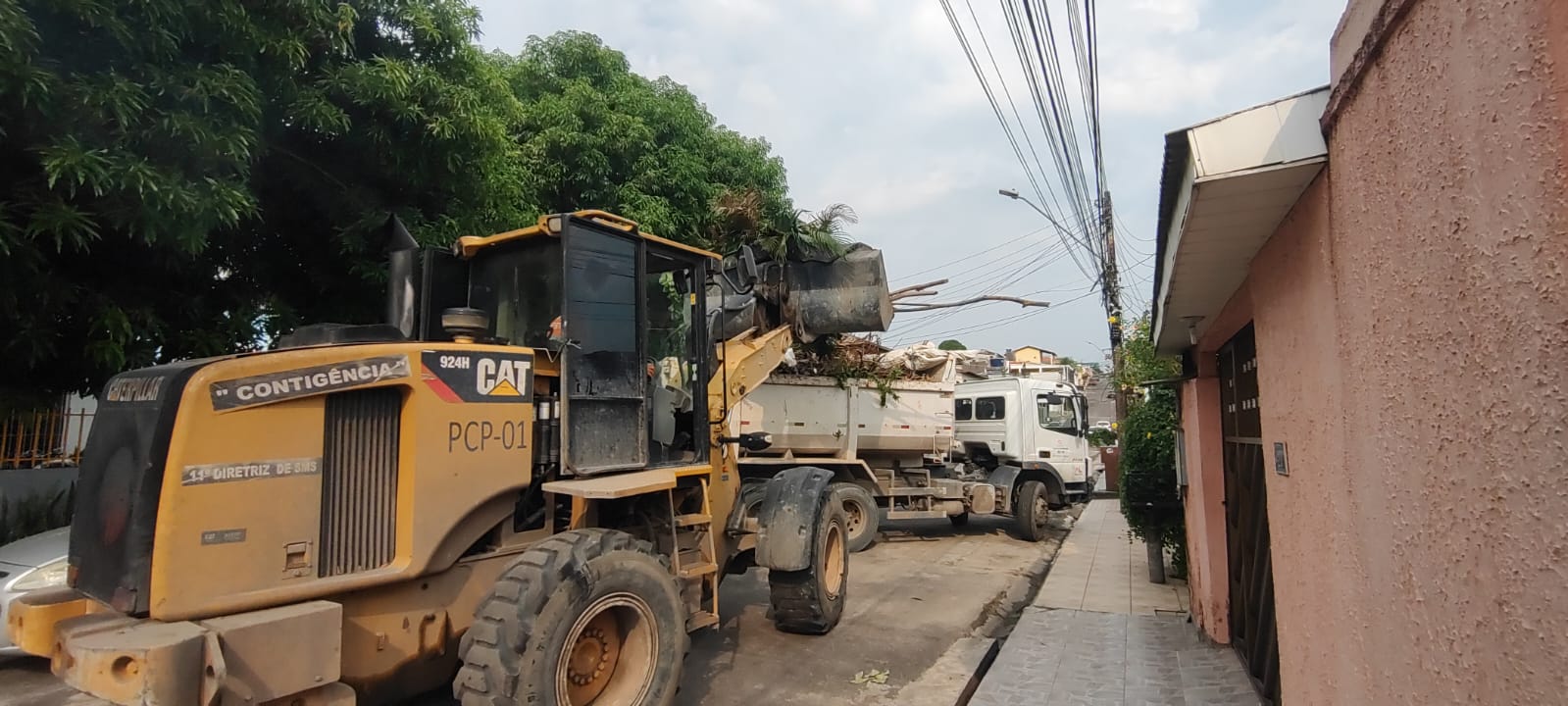 Prefeitura amplia ações contra lixeiras viciadas e promove conscientização ambiental em Manaus