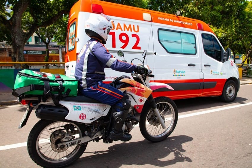 Motociclista morre após acidente com carro na zona Centro-Sul de Manaus