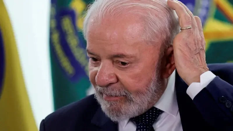 Lula segue internado em recuperação após retirada de dreno e procedimento complementar