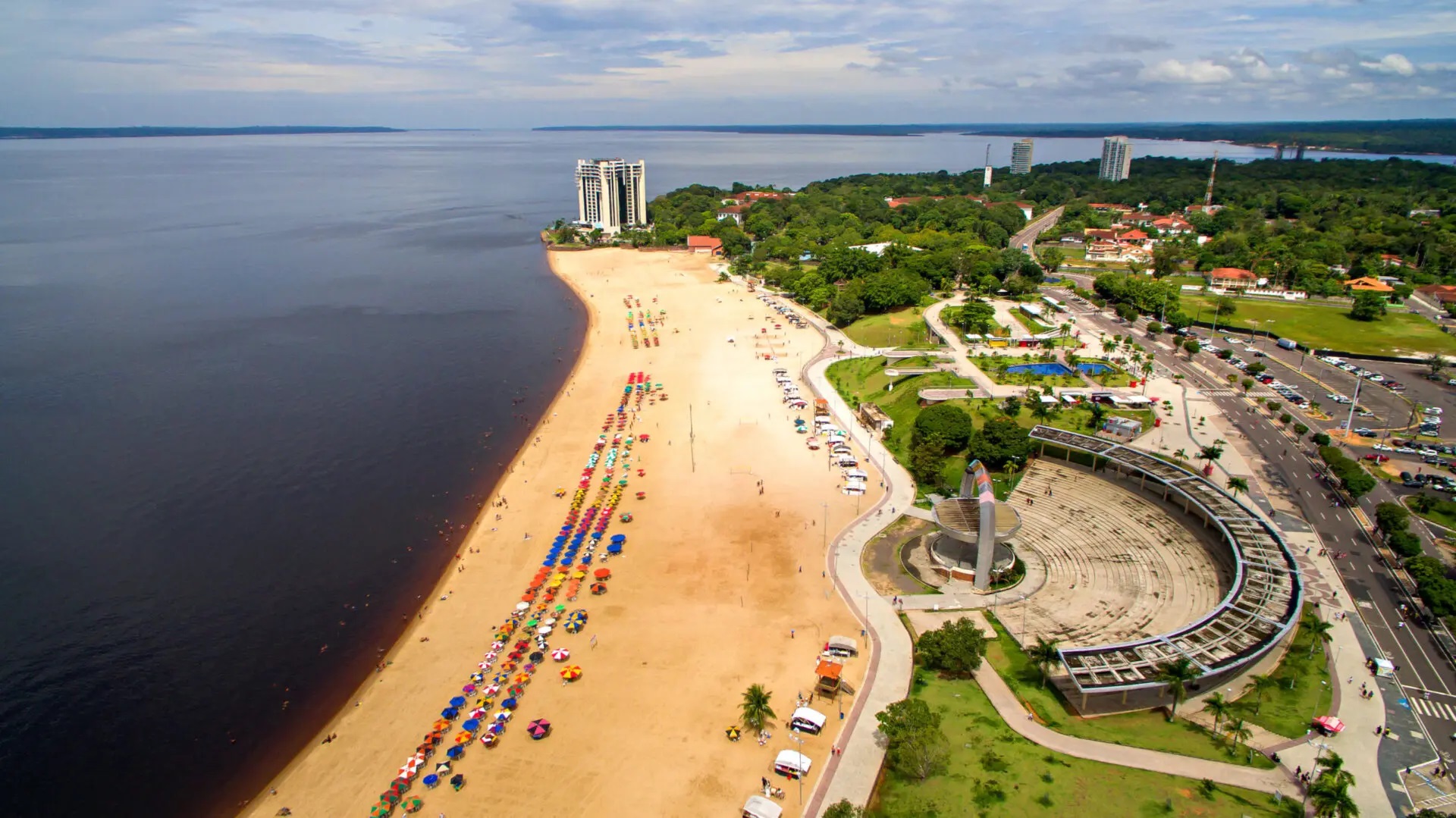 Praia da Ponta Negra será reaberta ao público para banho