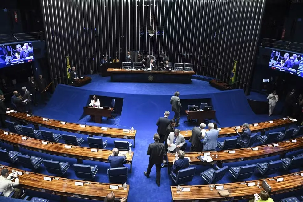 Senado aprova regulamentação da reforma tributária: proposta segue para a Câmara dos Deputados