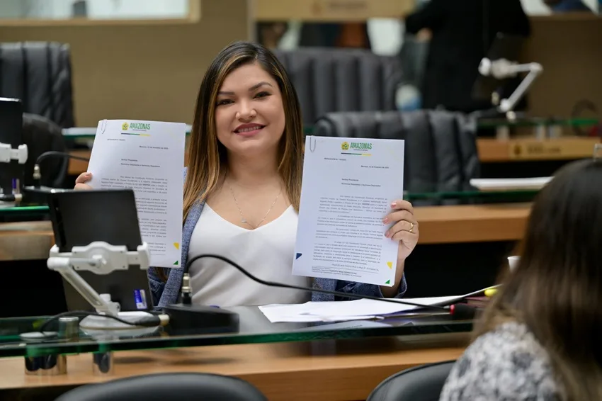 “Estamos fazendo história no Amazonas”, diz deputada Joana Darc ao contemplar a criação da Secretaria de Proteção Animal