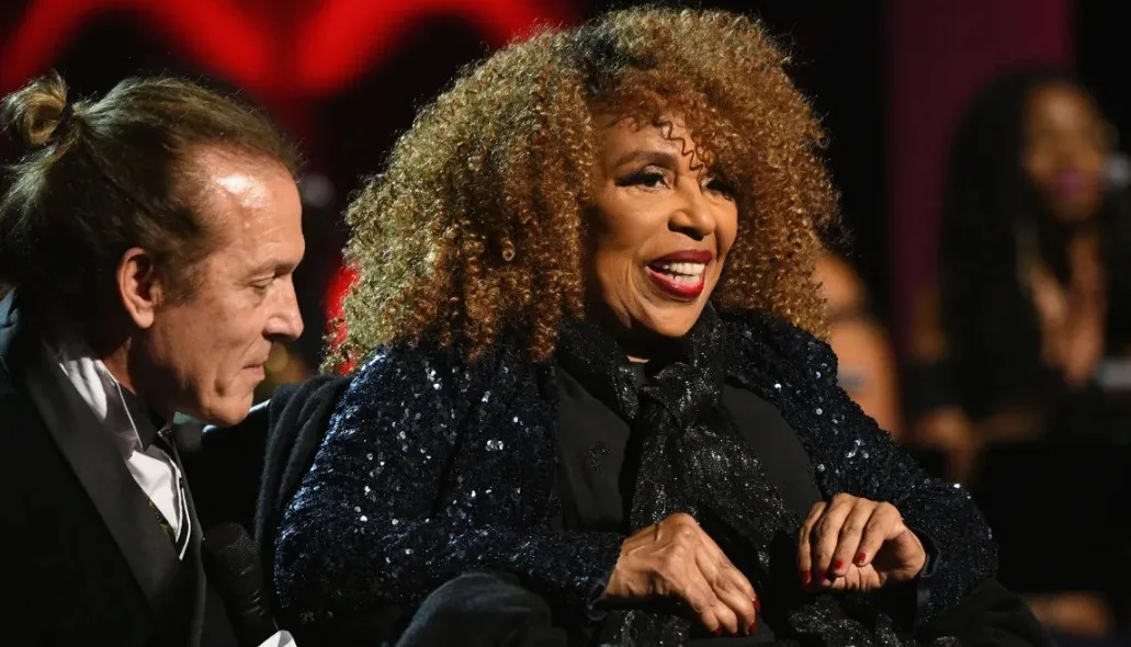 Morre Roberta Flack, voz de “Killing Me Softly”, aos 88 anos