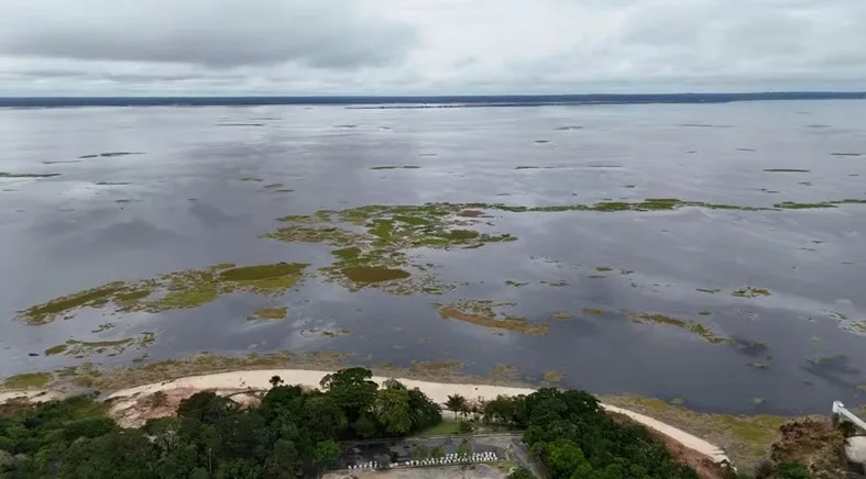 Rio Negro mantém alta em janeiro e ultrapassa 22 metros em Manaus