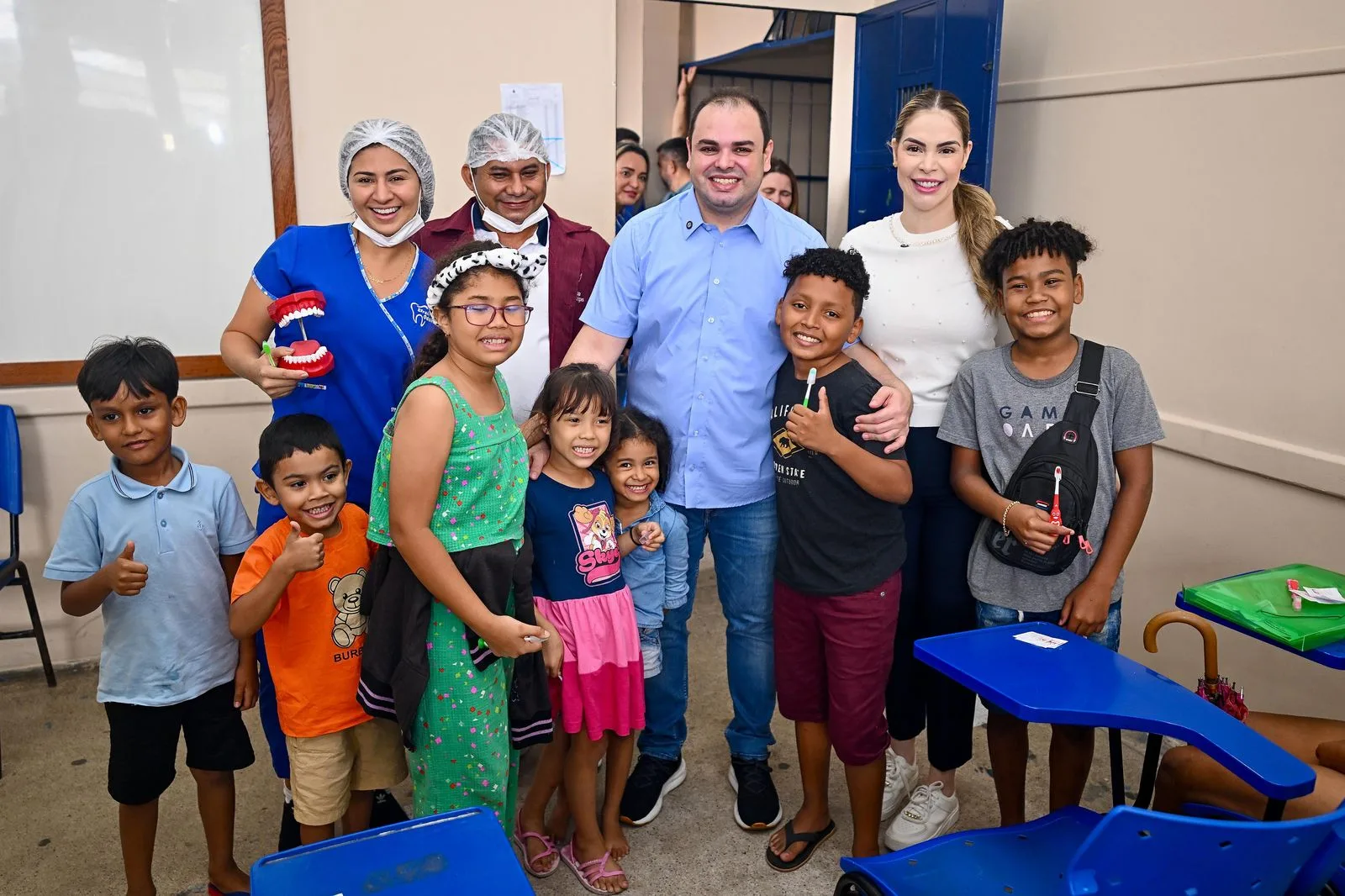 Deputado Roberto Cidade leva atendimentos sociais à população da zona Leste de Manaus, por meio do ‘Cidade em Ação’
