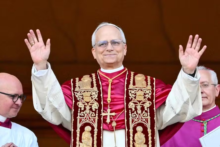Americano Robert Francis Prevost é eleito Papa Leão XIV, sucessor de Francisco