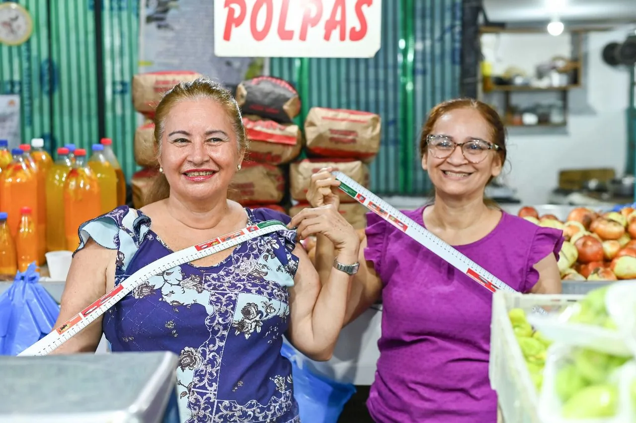 Ipaam orienta sobre pesca sustentável na Feira da Panair com entrega de fitas de medição