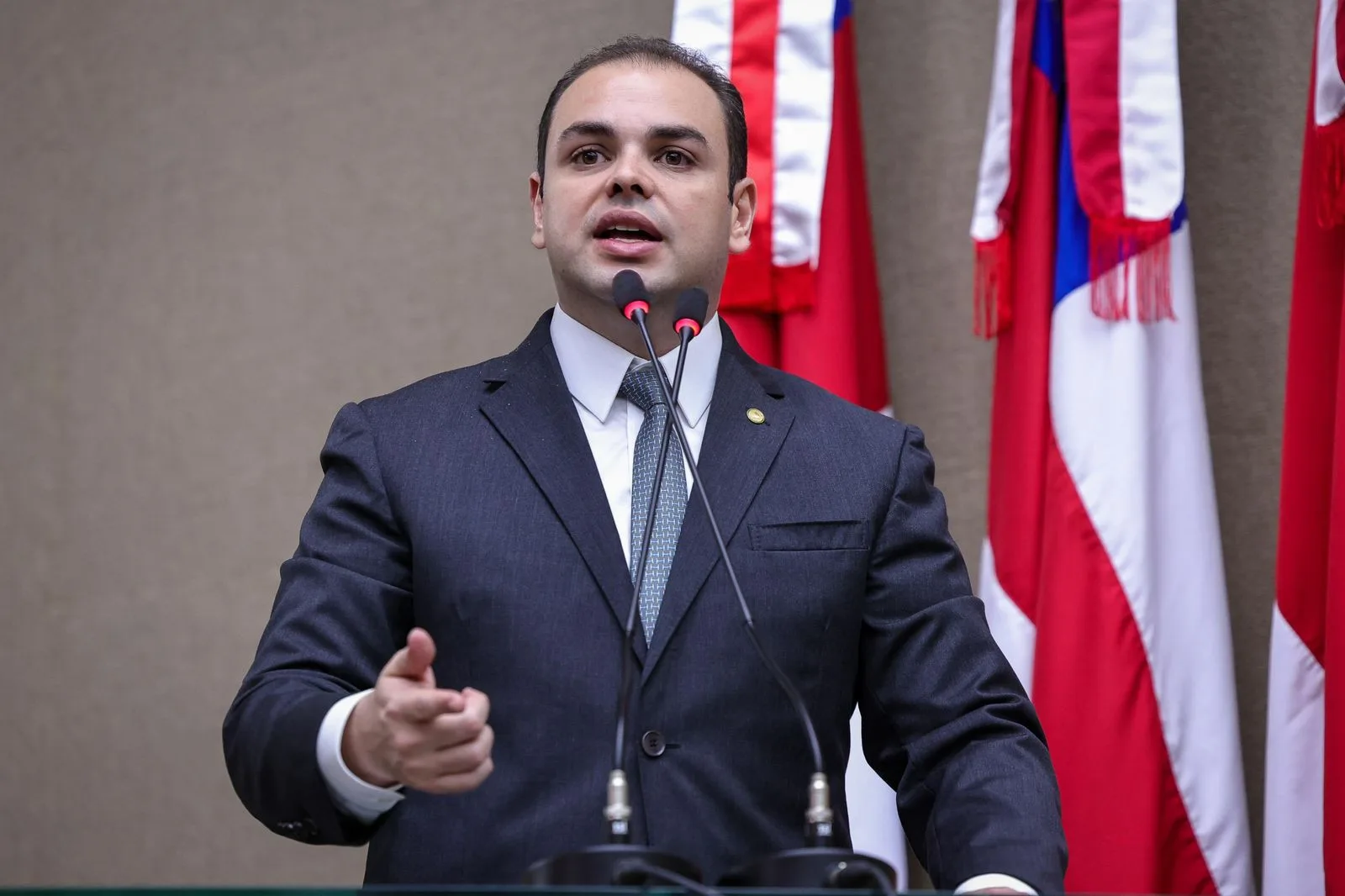 Com a subida das águas do rio Negro, Roberto Cidade cobra informações junto à Prefeitura de Manaus sobre ações preventivas e de assistência à população