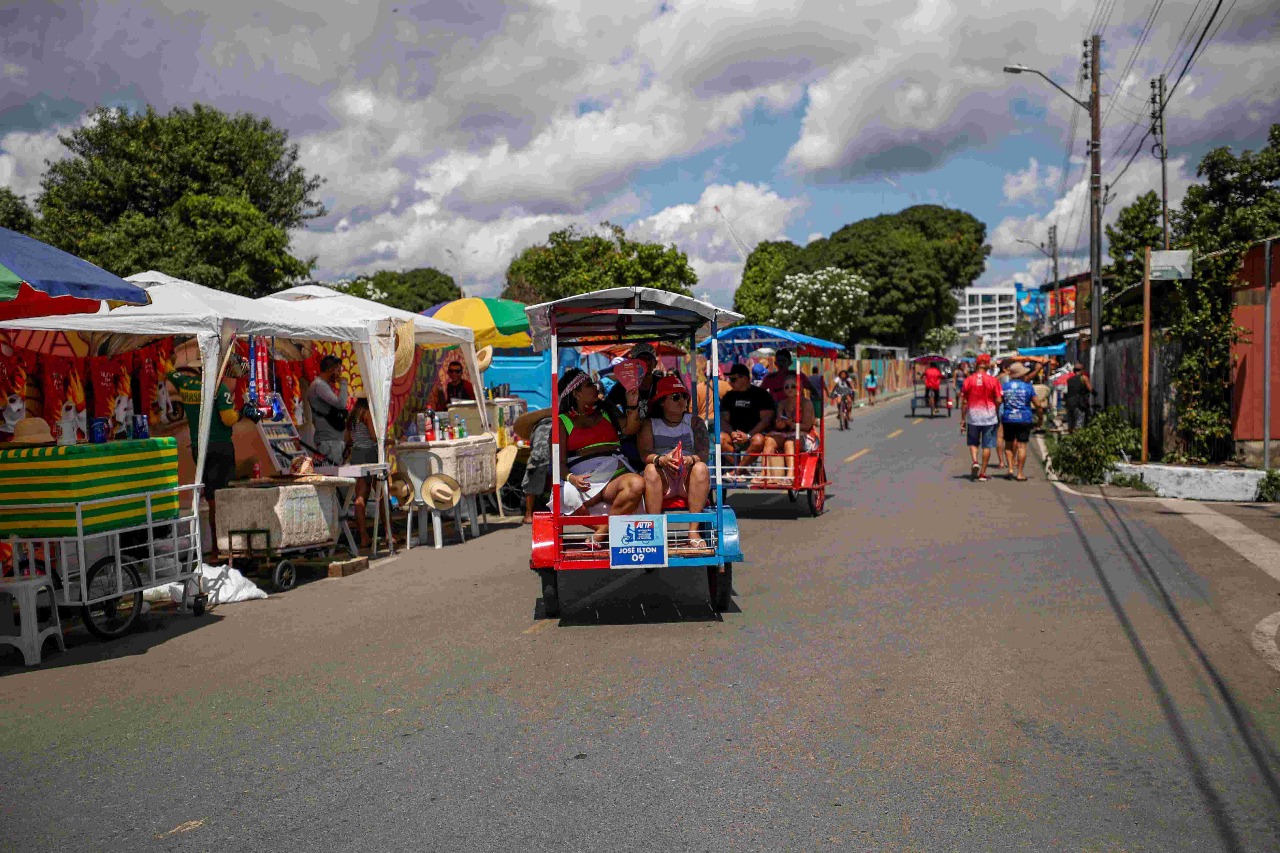 Festival de Parintins 2025: Amazonastur lança roteiro especial para turistas de primeira viagem
