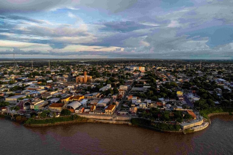 Festival de Parintins 2025: Amazonastur lança roteiro especial para turistas de primeira viagem