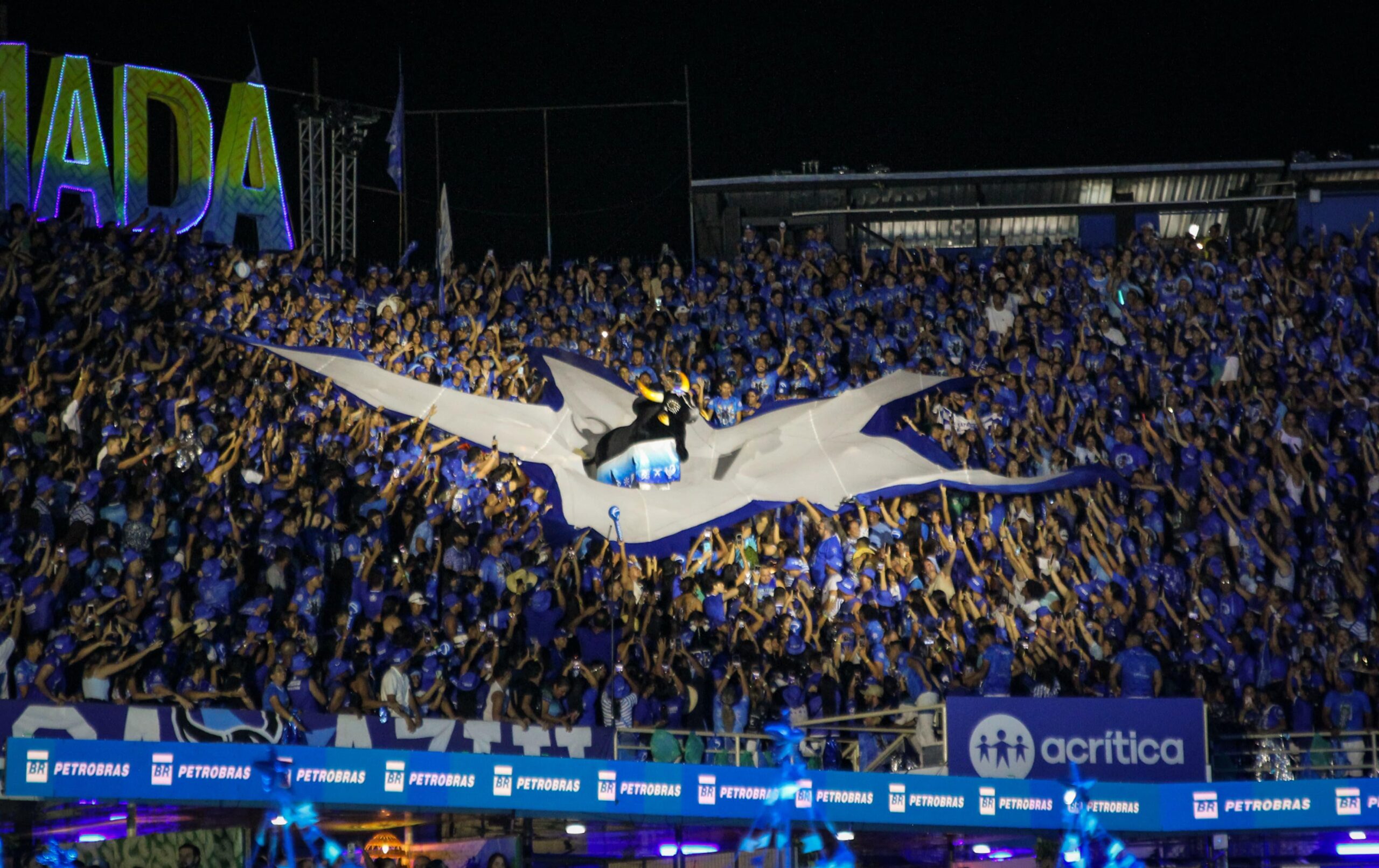 Caprichoso eleva padrão de espetáculo na segunda noite do Festival de Parintins