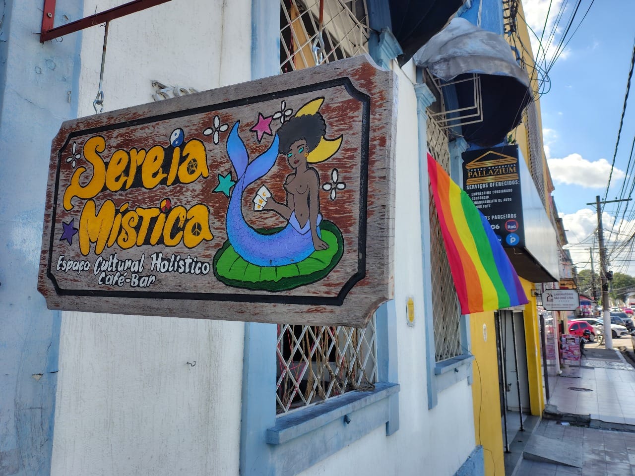QUEERZÔNIA reúne mais de 20 artistas LGBTQIAPN+ em mostra no Centro de Manaus durante mês do Orgulho