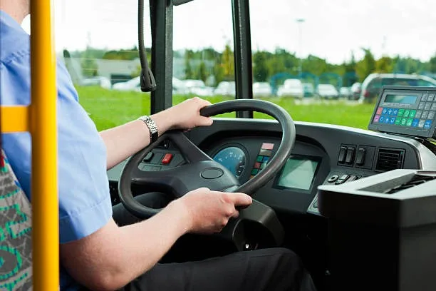 Motorista de ônibus é indenizado em R$ 168 mil após sofrer 19 assaltos durante o trabalho