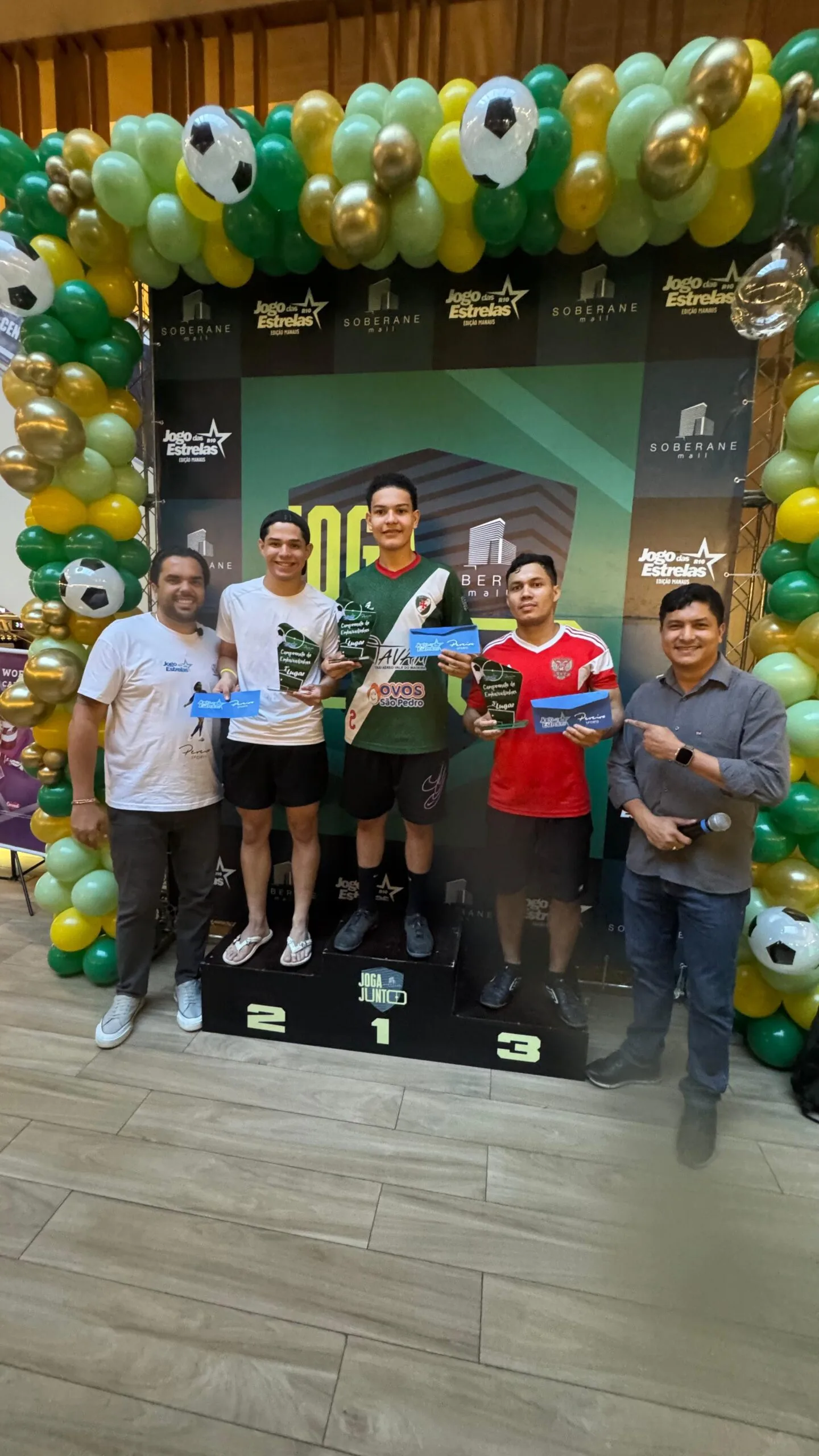 Campeonato de Embaixadinhas do Jogo do Ronaldinho Gaúcho premia os mais habilidosos de Manaus