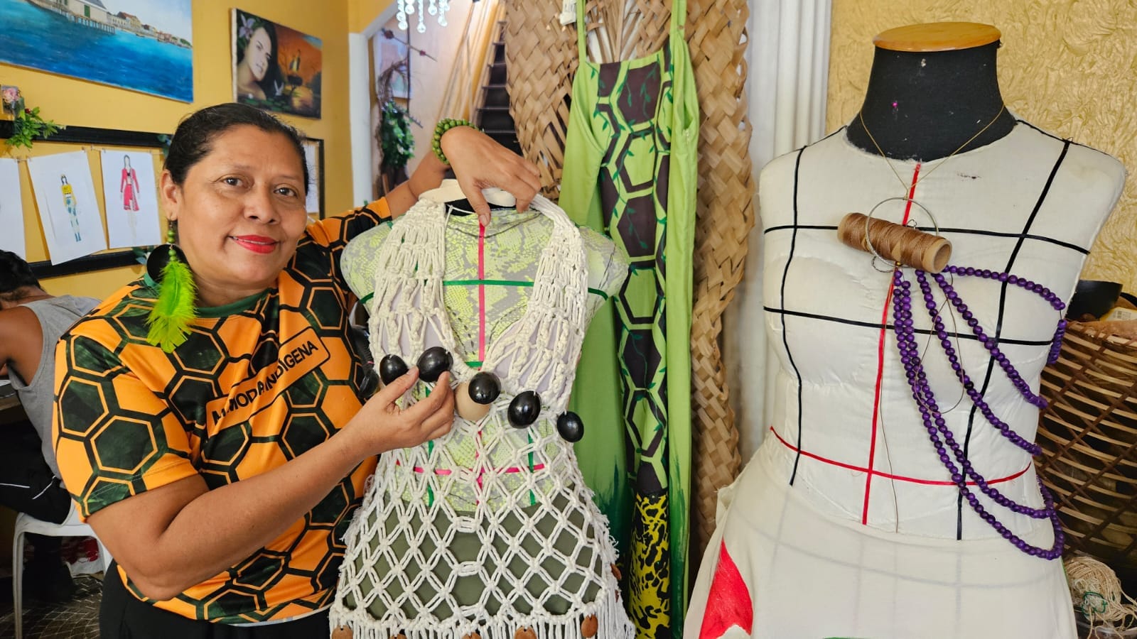 Curso de moda indígena conclui primeira etapa de desenho técnico