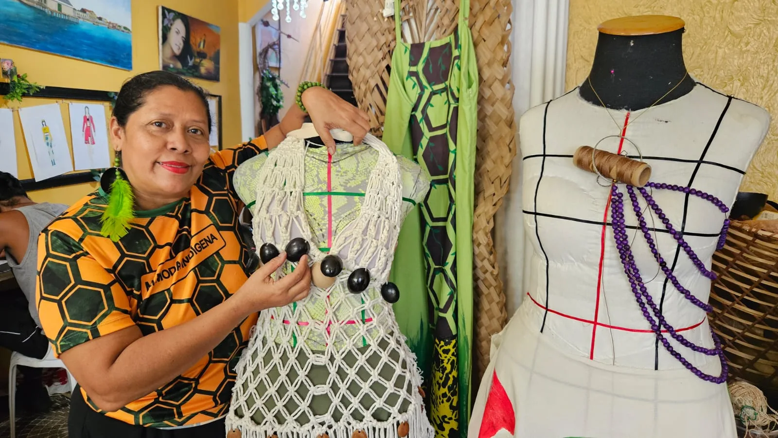 Curso de moda indígena conclui primeira etapa de desenho técnico