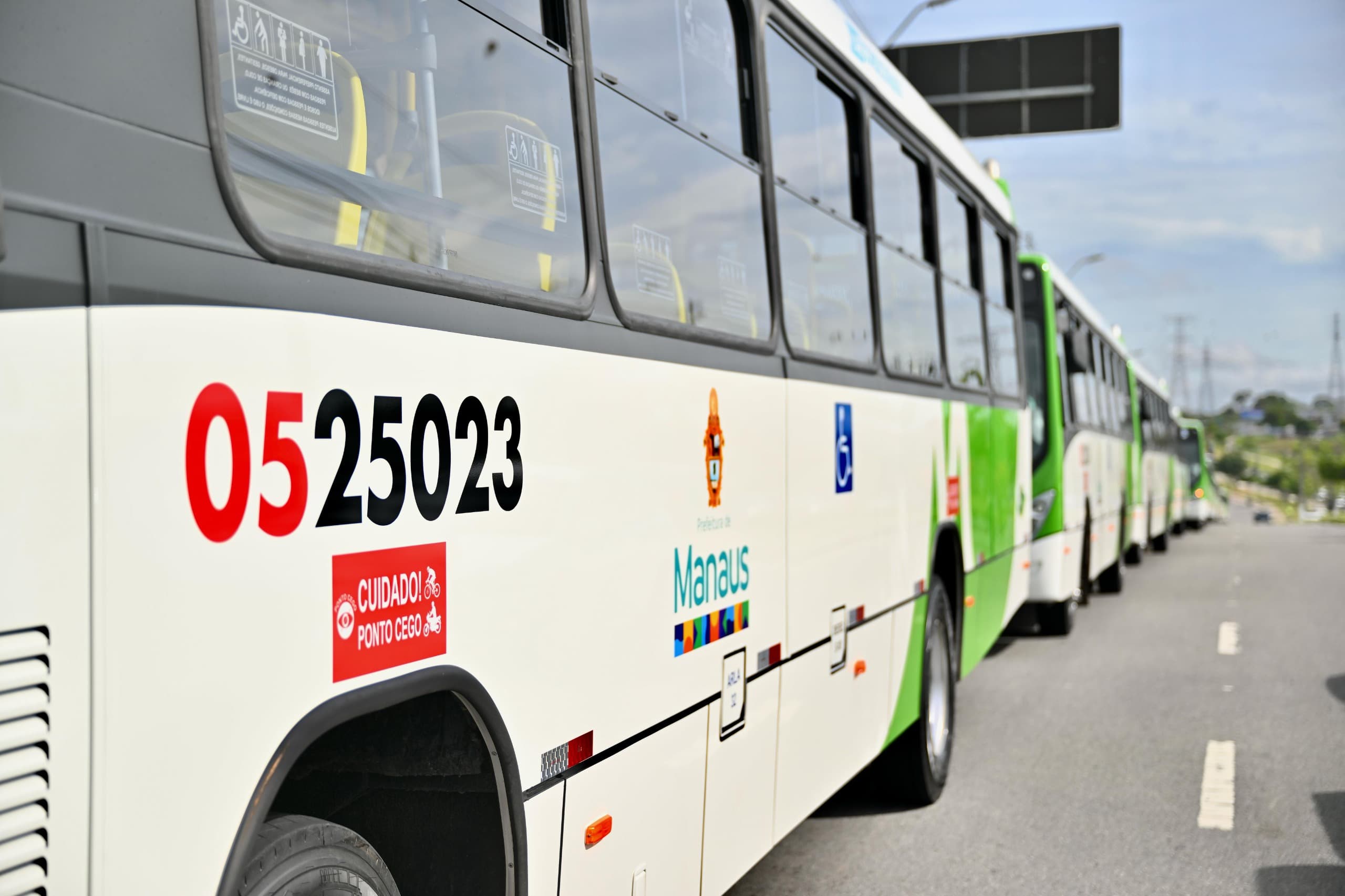 Justiça atende pedido do Ministério Público e mantém pagamento em dinheiro da passagem de ônibus