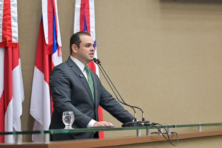 Deputado Roberto Cidade reforça leis de sua autoria que apoiam o comércio e o empreendedorismo📲Acompanhe o Igarapé News nas redes sociais.