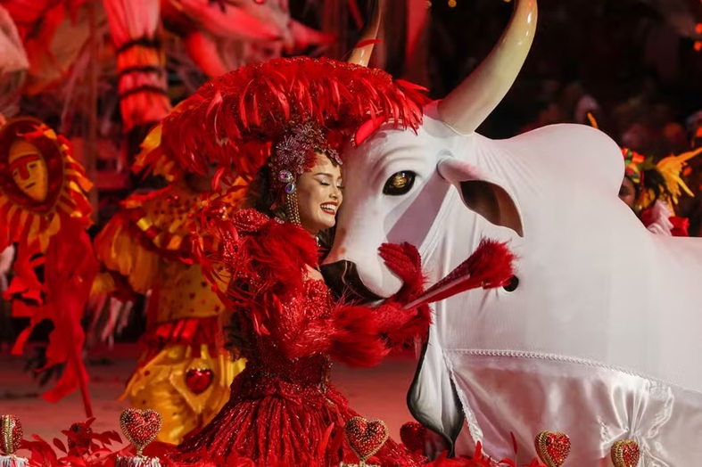 Valentina Coimbra se despede como sinhazinha do Garantido após 5 anos e celebra ciclo de conquistas