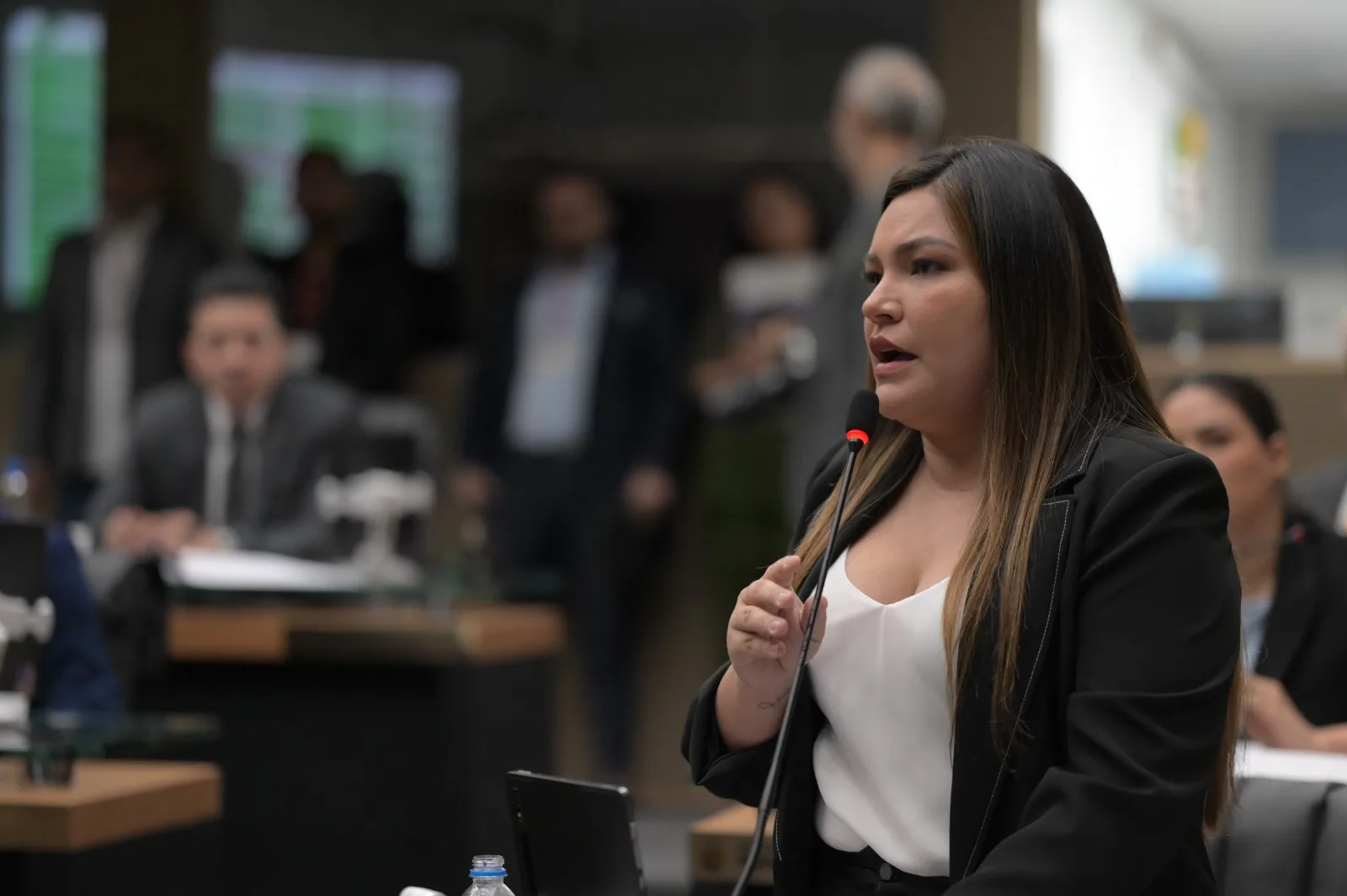 Deputada Joana Darc propõe projeto para distribuir sensor medidor contínuo de glicose às crianças com diabetes no Amazonas