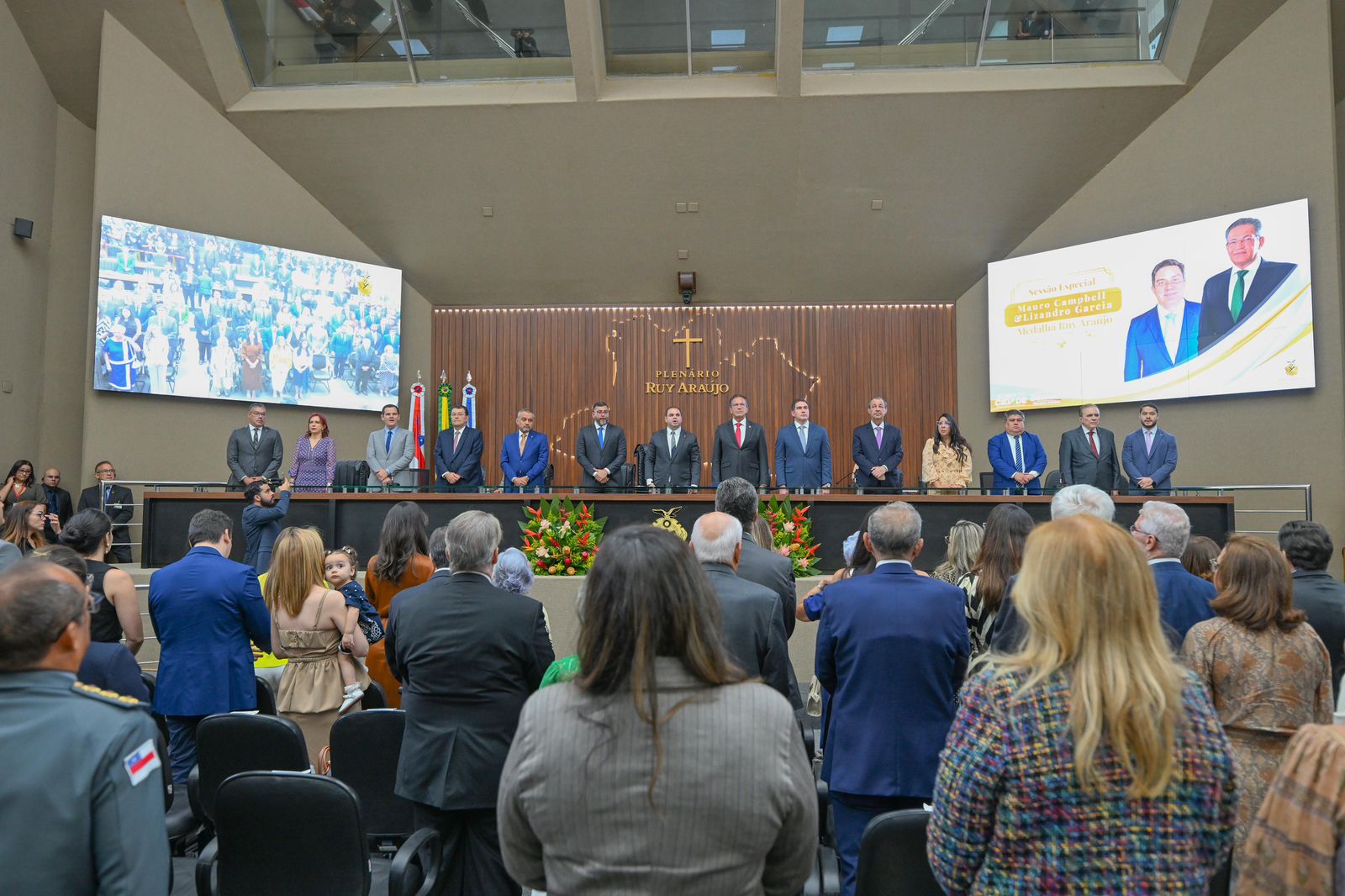 Presidente Roberto Cidade destaca contribuições do ministro Mauro Campbell e do juiz Lizandro Garcia para o Judiciário brasileiro, durante outorga da Medalha Ruy Araújo