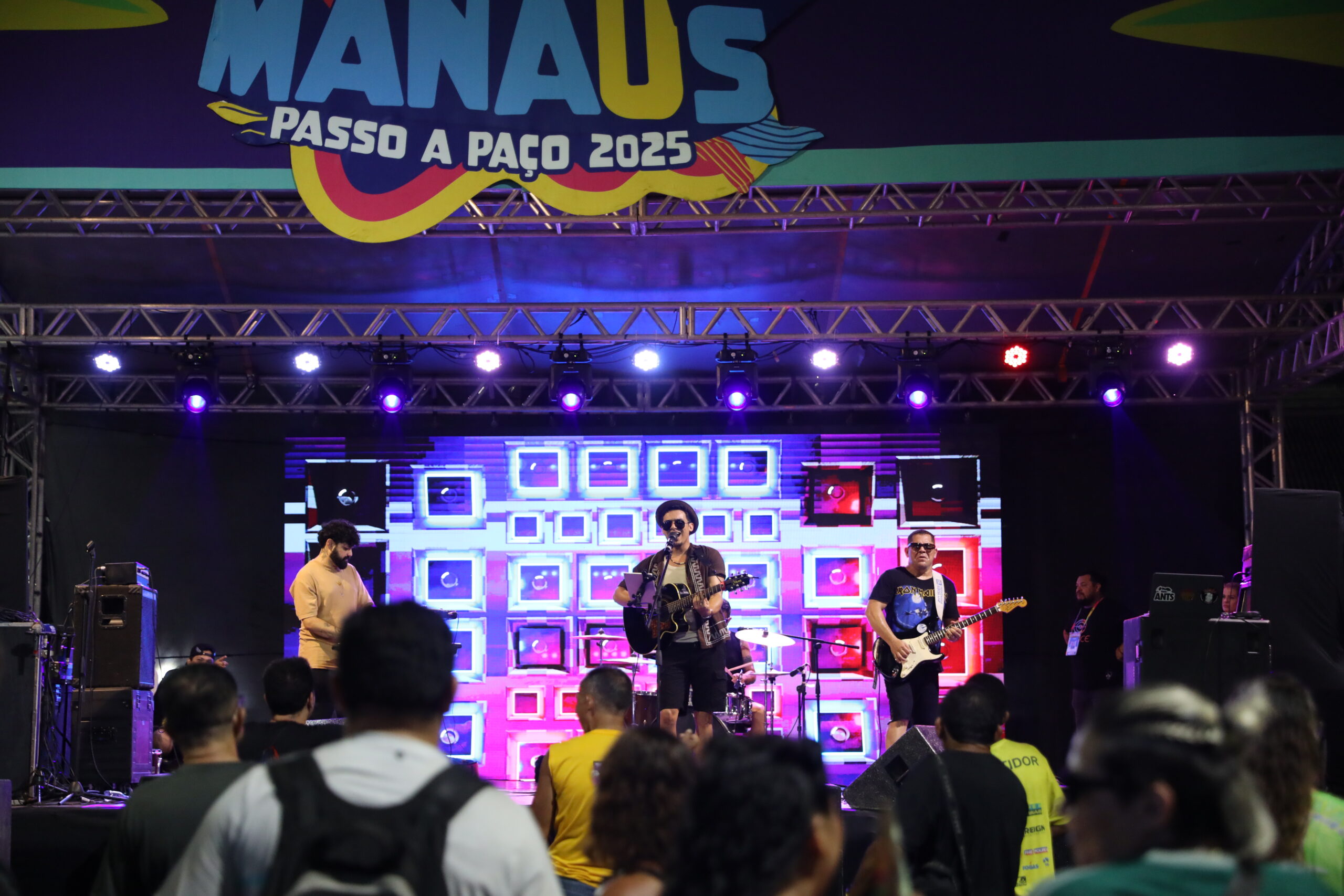 Artistas locais brilham no palco Mangueirão e fazem história na segunda noite do ‘#SouManaus Passo a Paço 2025’