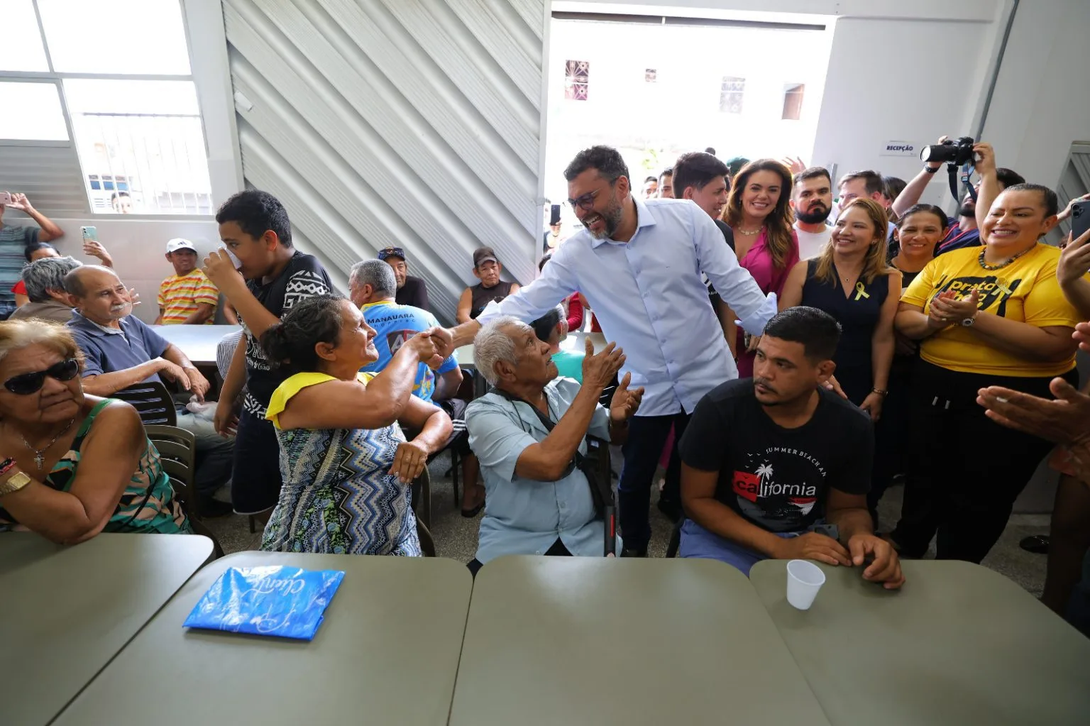 Restaurante Prato Cheio do Novo Israel é reinaugurado pelo governador Wilson Lima