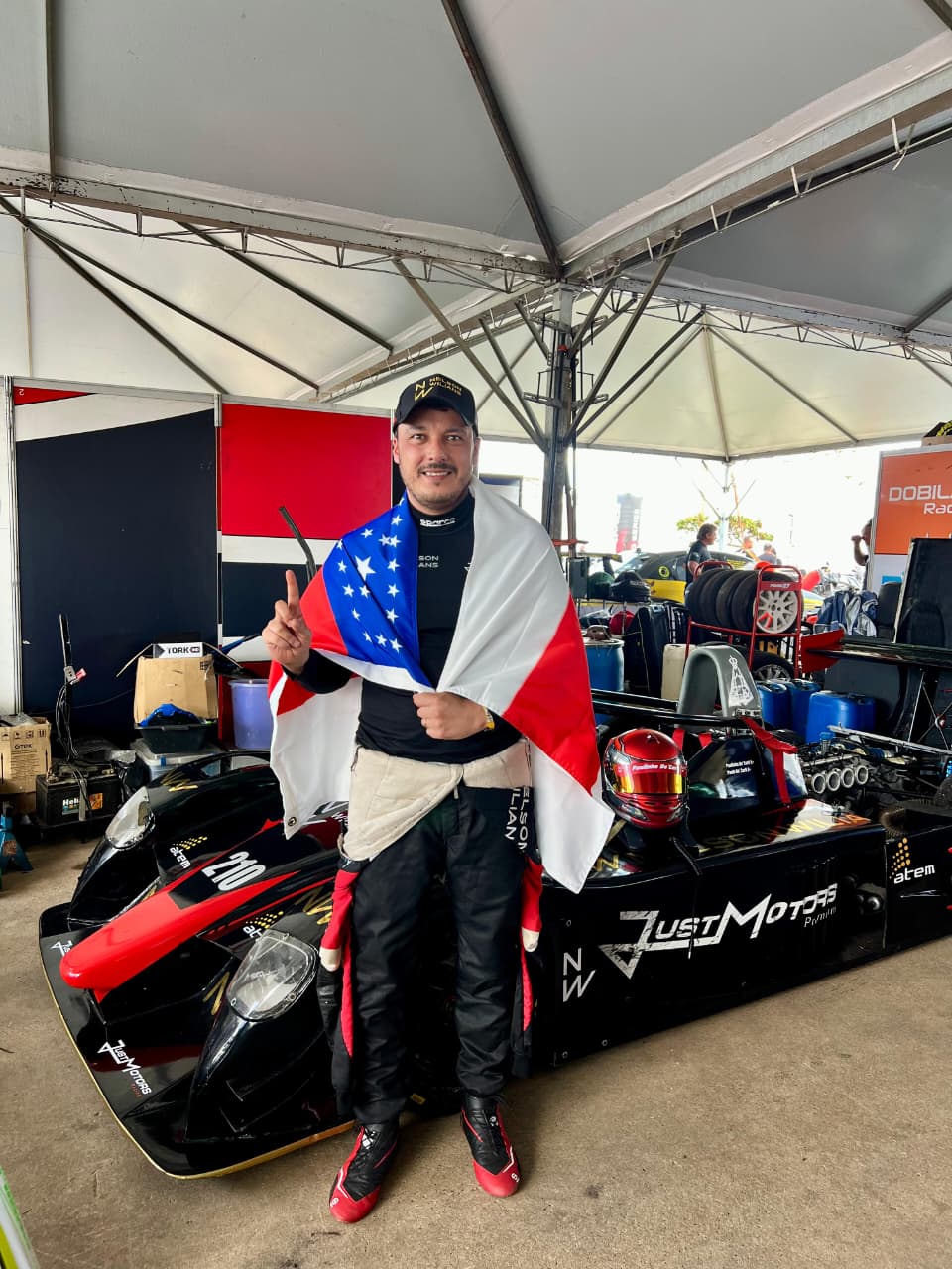 Amazonense Paulinho De’Carli conquista pole position e quebra recorde da categoria P4 no Velocitta