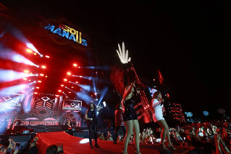 Pablo e Calcinha Preta fazem do Palco Malcher um espetáculo de romantismo e energia no #SouManaus 2025