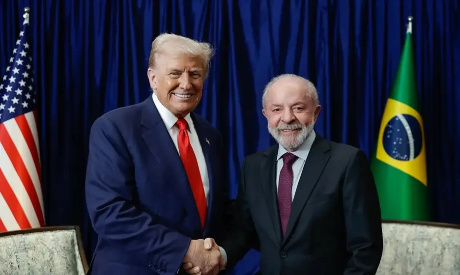 Trump parabeniza Lula e diz que negociações com Brasil prosseguem