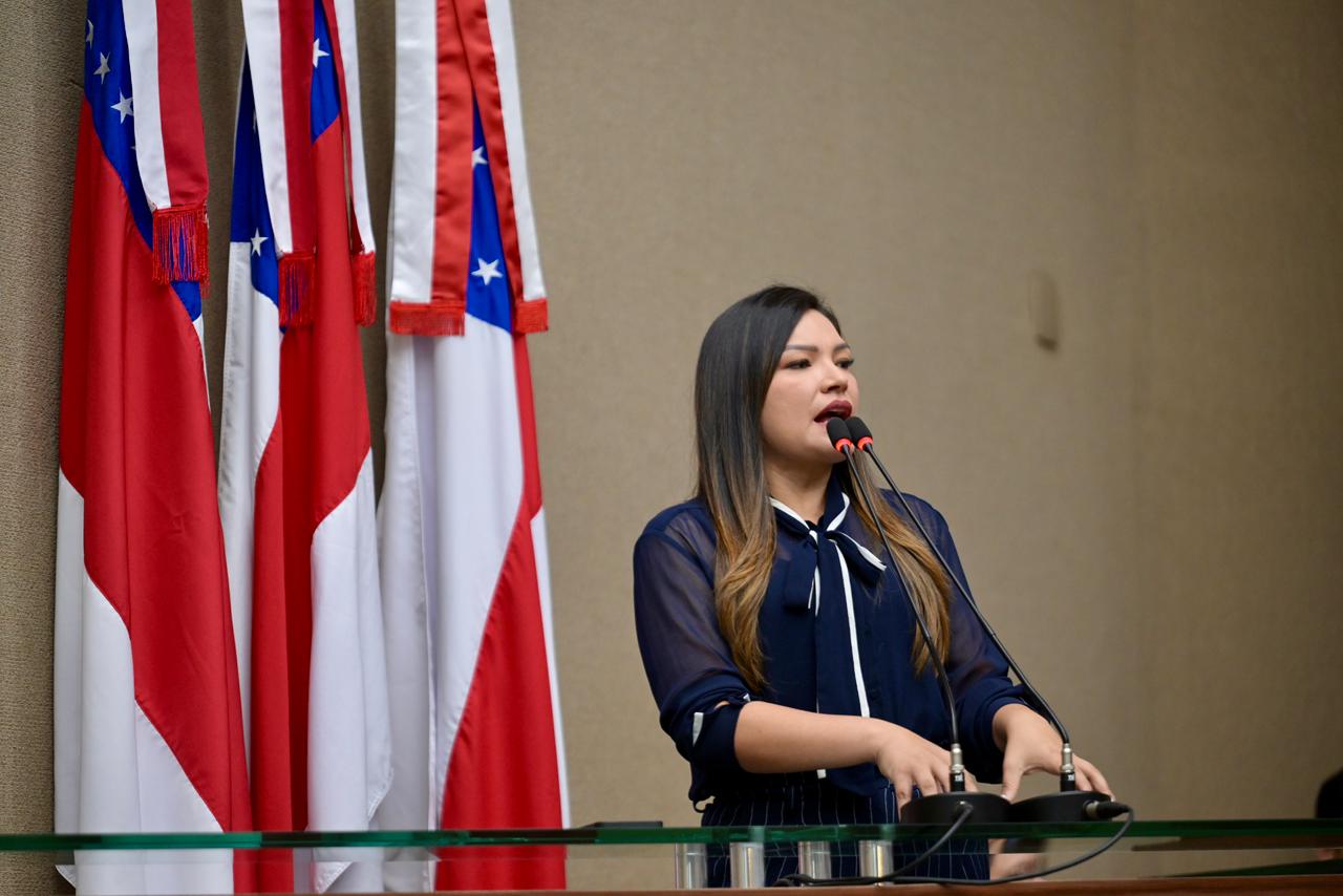Joana Darc reassume mandato na Assembleia Legislativa do Amazonas