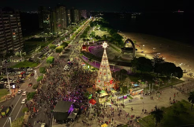 Roda-gigante turística será inaugurada na Ponta Negra, em Manaus, durante programação de Natal