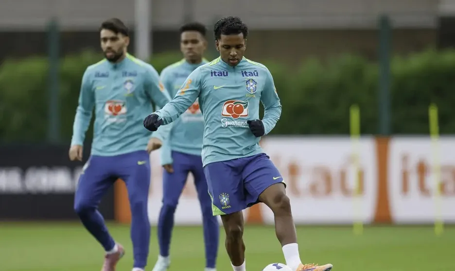 Seleção Brasileira inicia treinos na Europa com foco em amistosos contra Senegal e Tunísia