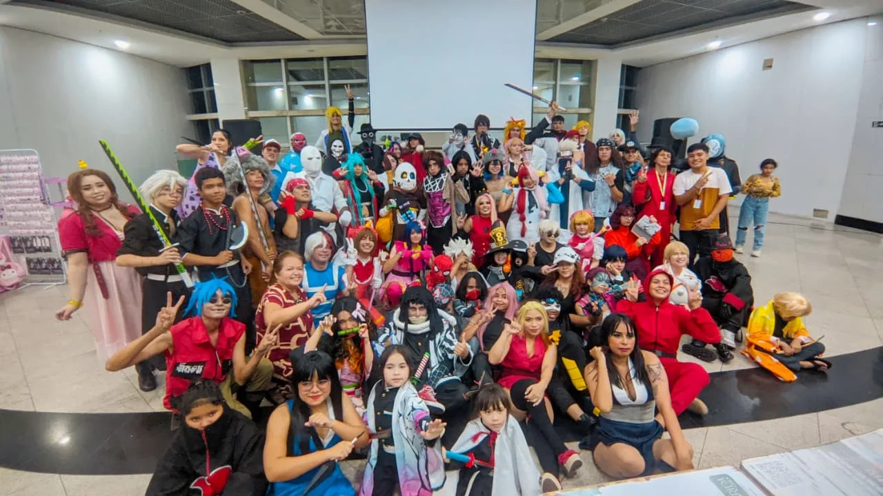 Plaza Geek celebra o universo cosplay e o poder da imaginação com o concurso de “COS Pobre”