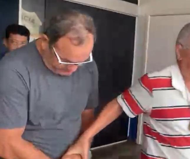 Operador de guindaste fantasiado de Papai Noel é libertado após acidente fatal no Largo São Sebastião