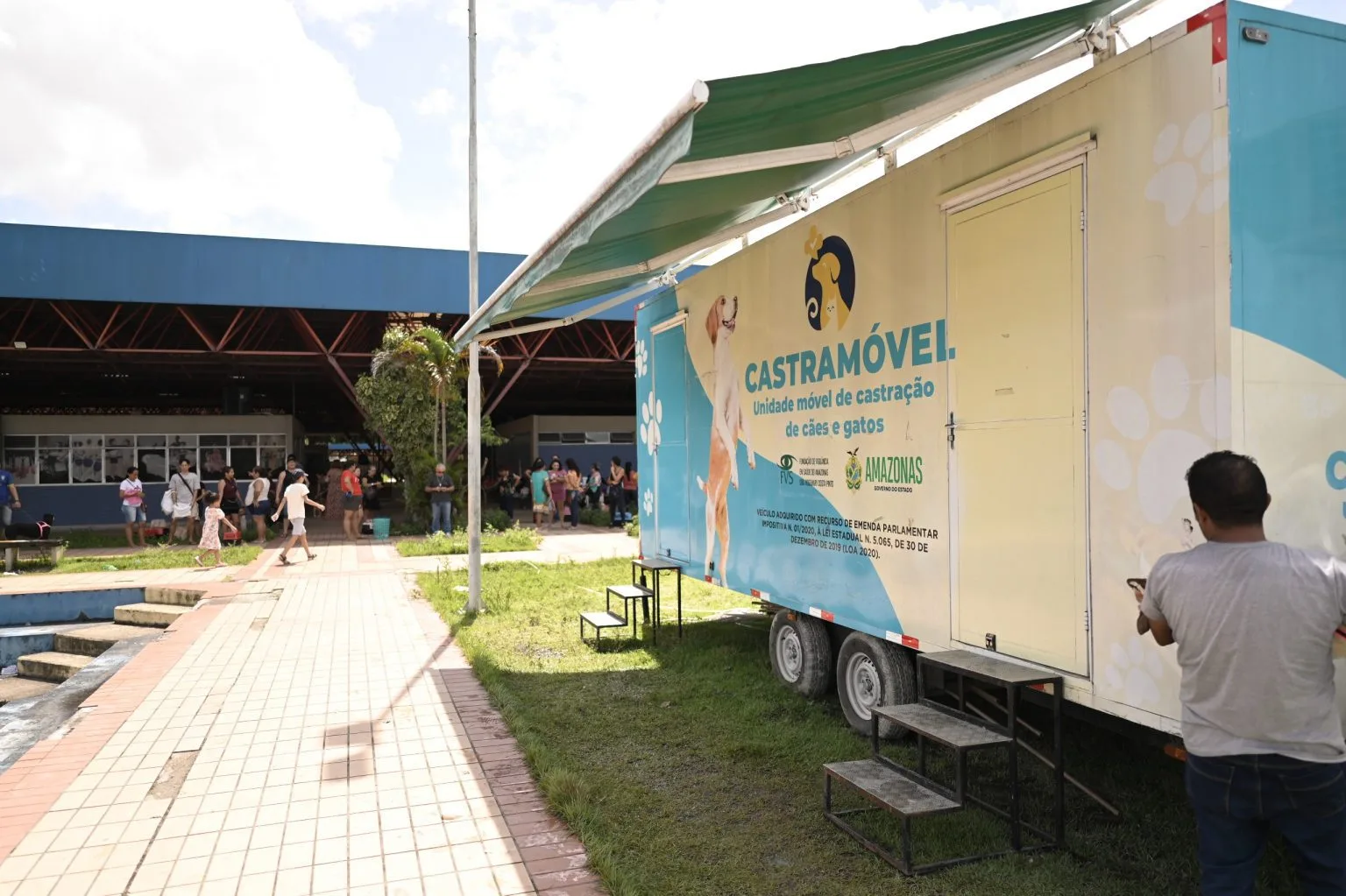 Sepet-AM realiza agendamento presencial do Castramóvel no Alvorada