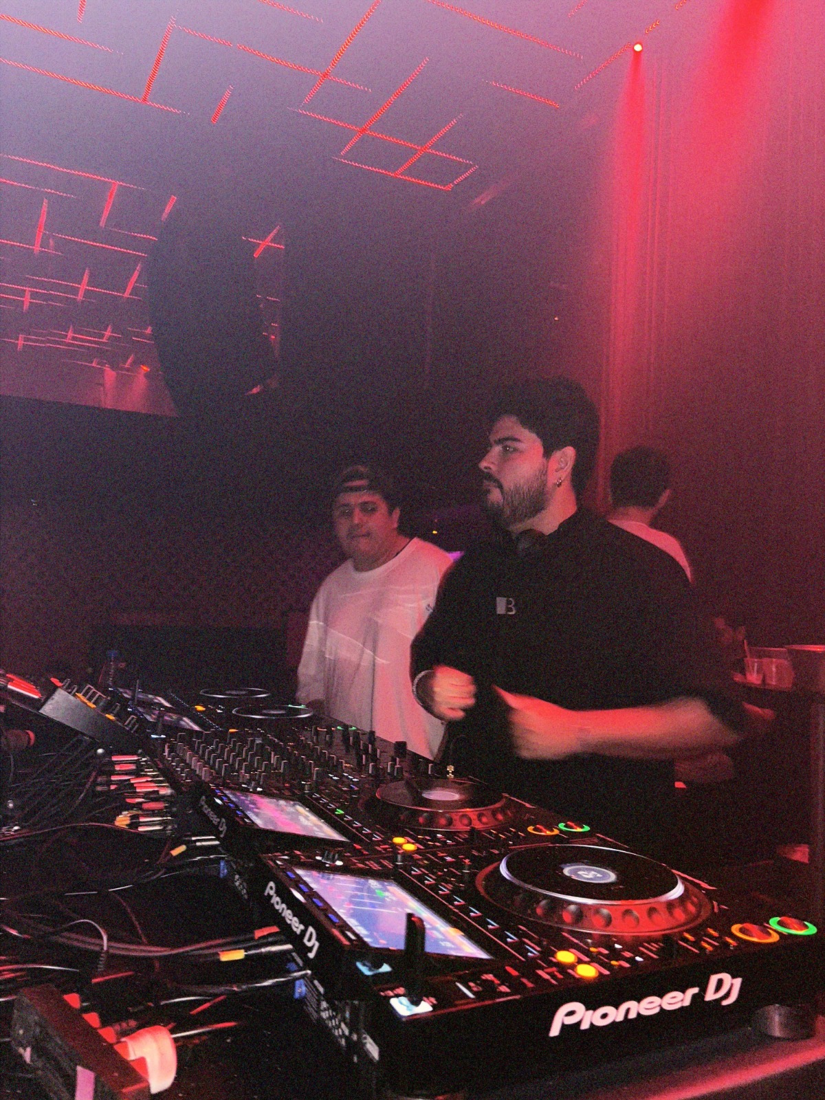 Festa “Black and Groove” apresenta seis DJs nesta sexta, em Manaus