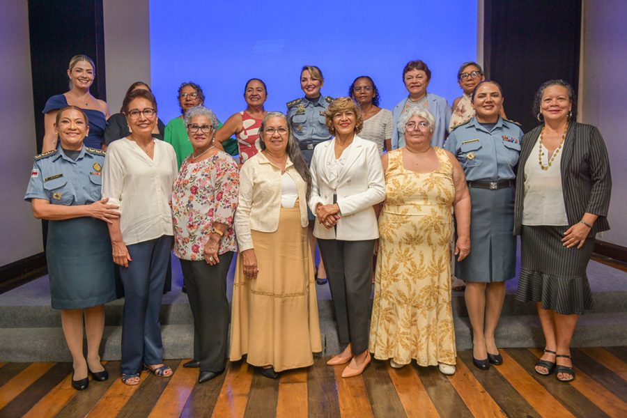 PMAM lança revista comemorativa pelos 45 anos da primeira turma de mulheres da corporação