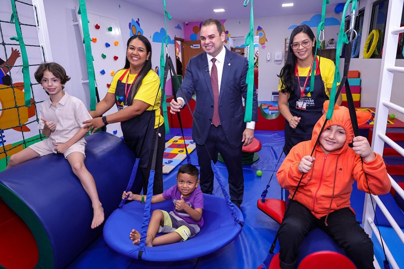 Avanços sociais marcam a atuação do deputado Roberto Cidade na presidência da ALE-AM