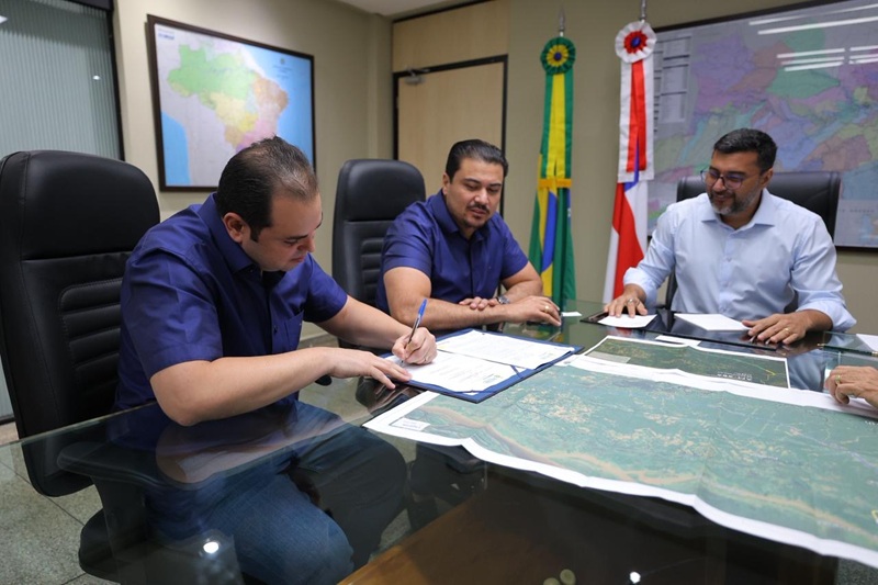 Assinatura de contrato de recuperação de trecho da AM-254