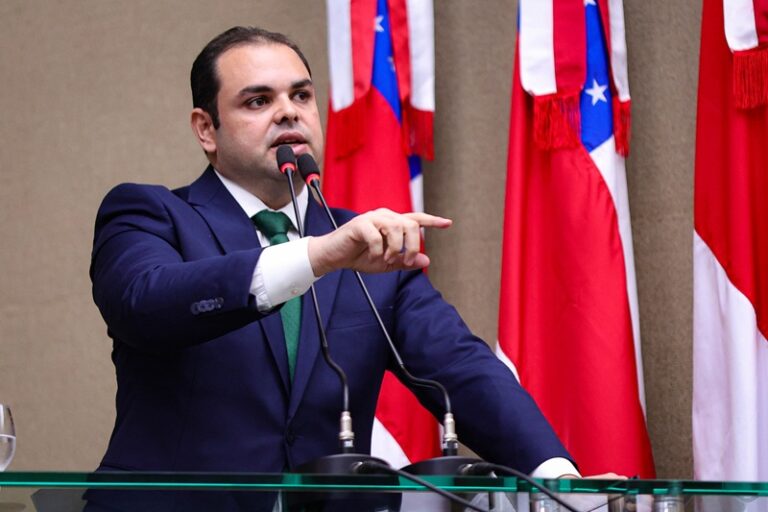 Presidente da Aleam critica ataque do prefeito às instituições e rebate ofensas pessoais