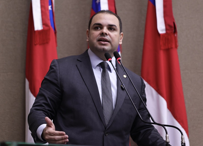 Roberto Cidade cobra planejamento urbano