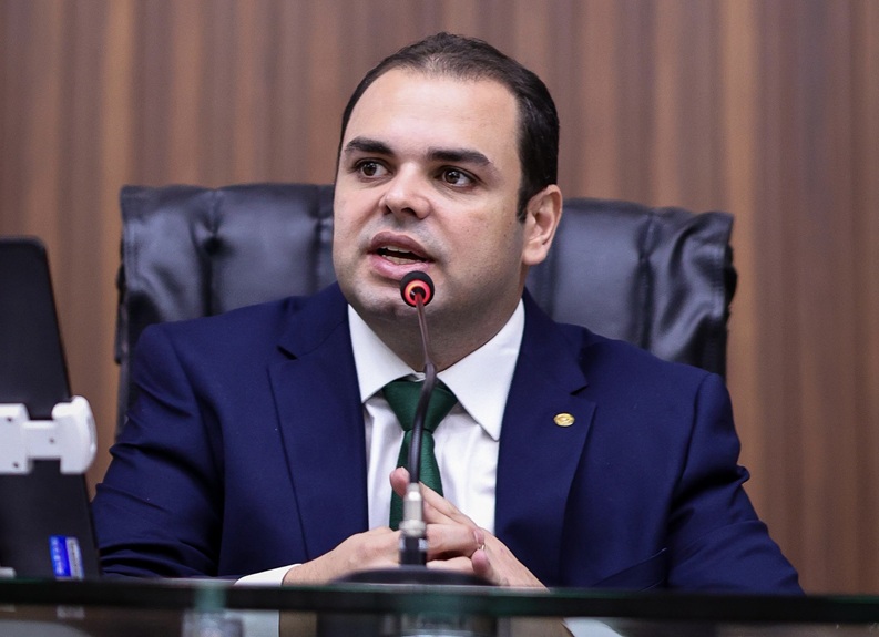 Lei de Roberto Cidade institui o Março Azul, sobre o câncer colorretal no Amazonas