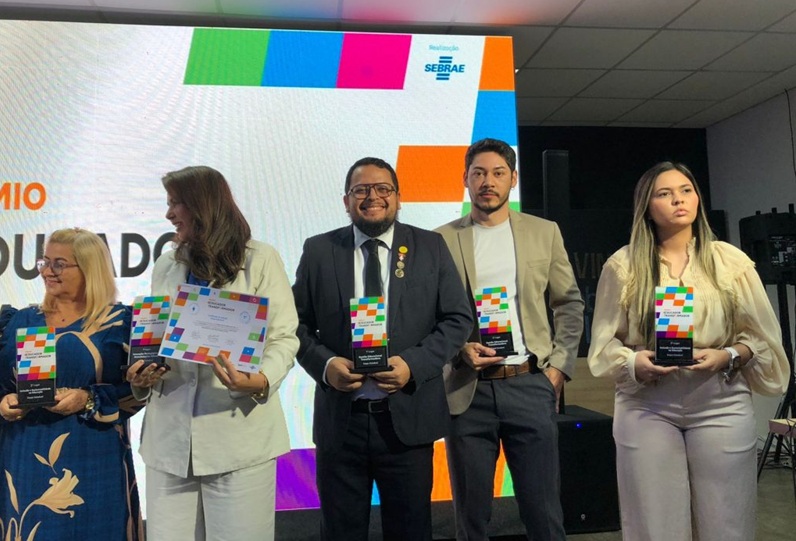 Diretor de escola da Prefeitura de Manaus vence etapa estadual do Prêmio Educador Transformador